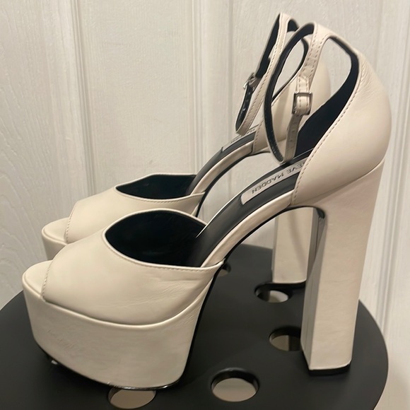 Steve Madden Shoes - Steve Madden Platform Heels Size 10